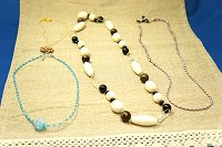 ビースアクセサリー 浦島共同作業所が作成